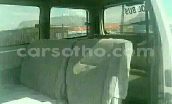 Acheter Occasion Voiture Reliant Scimitar Sabre Blanc à Import - Dubai, Maseru Acheter Occasion Voiture Reliant Scimitar Sabre Blanc à Import - Dubai, Maseru