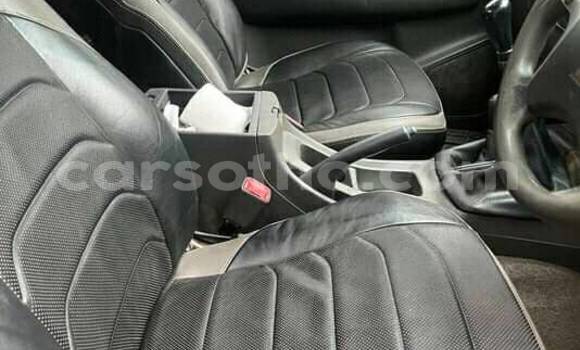 Sayi Na hannu Toyota Hilux White Mota in Mafeteng a Mafeteng Sayi Na hannu Toyota Hilux White Mota in Mafeteng a Mafeteng