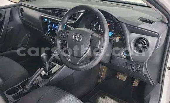 Sayi Na hannu Toyota Corolla White Mota in Maseru a Maseru Sayi Na hannu Toyota Corolla White Mota in Maseru a Maseru