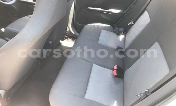 Sayi Na hannu Toyota Etios White Mota in Maseru a Maseru Sayi Na hannu Toyota Etios White Mota in Maseru a Maseru