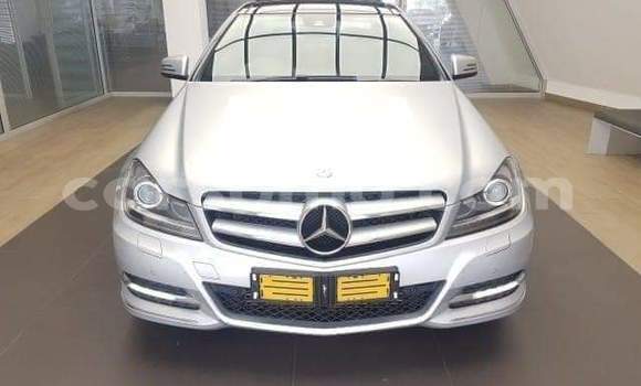 Sayi Na hannu Mercedes-Benz C180 COUPE Silver Mota in Maseru a Maseru