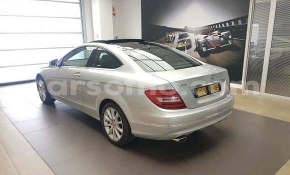 اشتري مستعمل Mercedes-Benz C180 COUPE Silver سيارة في Maseru في Maseru اشتري مستعمل Mercedes-Benz C180 COUPE Silver سيارة في Maseru في Maseru