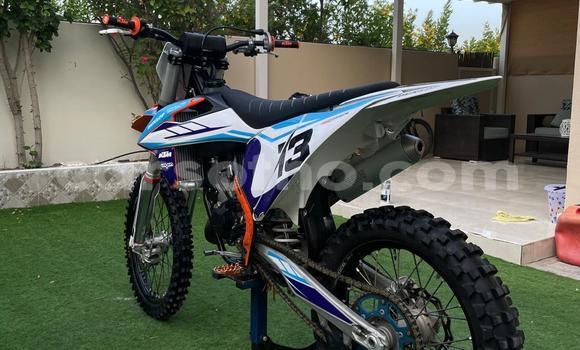 Sayi Na hannu KTM 125 Beige Motsi in Maseru a Maseru
