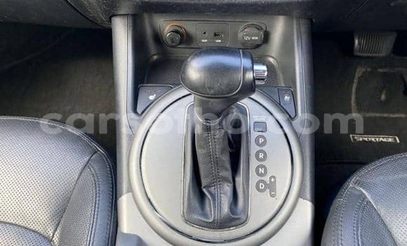 Sayi Na hannu Kia Sportage Beige Mota in Maputsoe a Leribe Sayi Na hannu Kia Sportage Beige Mota in Maputsoe a Leribe