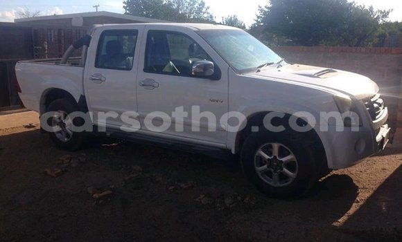 اشتري مستعمل Toyota Hilux White سيارة في Maseru في Maseru اشتري مستعمل Toyota Hilux White سيارة في Maseru في Maseru