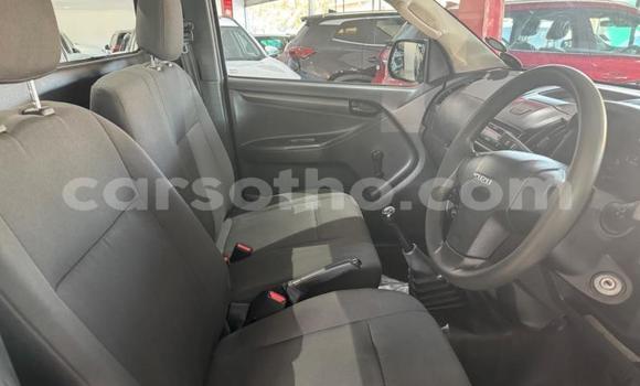 Buy Used Isuzu D–MAX Black Car in Maseru in Maseru Buy Used Isuzu D–MAX Black Car in Maseru in Maseru