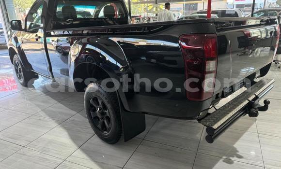 Buy Used Isuzu D–MAX Black Car in Maseru in Maseru Buy Used Isuzu D–MAX Black Car in Maseru in Maseru