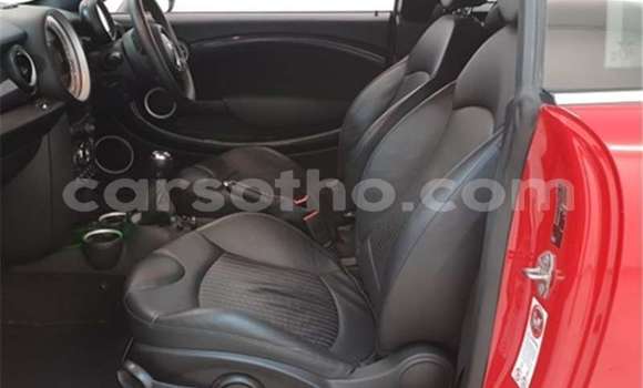 Sayi Na hannu Mini Coupe White Mota in Maseru a Maseru Sayi Na hannu Mini Coupe White Mota in Maseru a Maseru