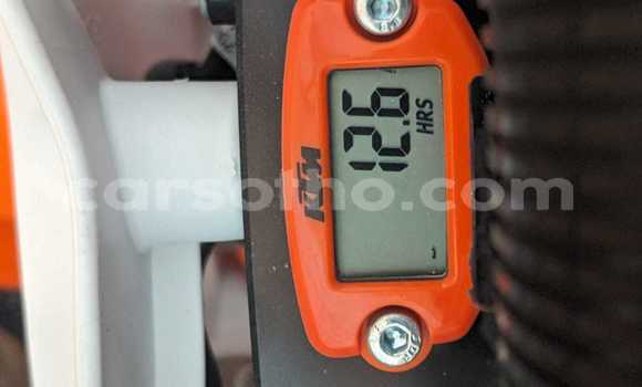 Acheter Occasion Moto KTM 450 Beige à Maseru, Maseru Acheter Occasion Moto KTM 450 Beige à Maseru, Maseru