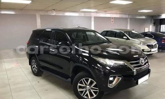 Buy Used Toyota Fortuner Black Car in Maseru in Maseru Buy Used Toyota Fortuner Black Car in Maseru in Maseru