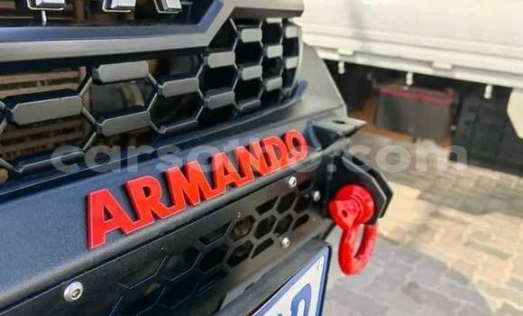 Sayi Na hannu Toyota Hilux White Mota in Maseru a Maseru Sayi Na hannu Toyota Hilux White Mota in Maseru a Maseru