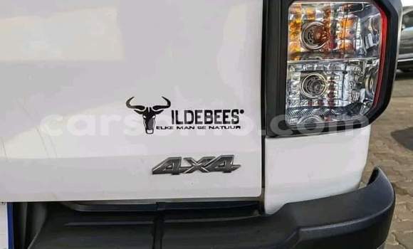 Sayi Na hannu Toyota Hilux White Mota in Maseru a Maseru Sayi Na hannu Toyota Hilux White Mota in Maseru a Maseru