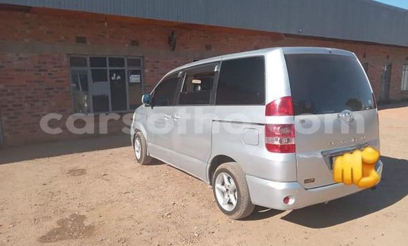 اشتري مستعمل Toyota Noah Silver سيارة في Maseru في Maseru اشتري مستعمل Toyota Noah Silver سيارة في Maseru في Maseru