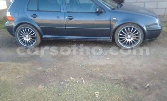اشتري مستعمل Volkswagen Golf Blue سيارة في Maseru في Maseru