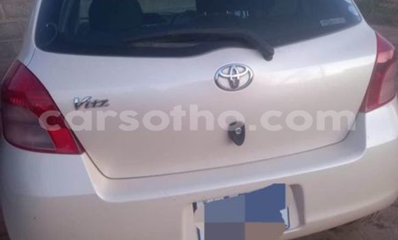 Sayi Na hannu Toyota Vitz White Mota in Maseru a Maseru Sayi Na hannu Toyota Vitz White Mota in Maseru a Maseru