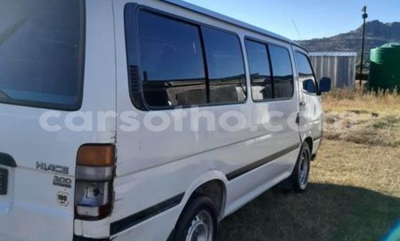 Sayi Na hannu Toyota Hiace White Mota in Maseru a Maseru Sayi Na hannu Toyota Hiace White Mota in Maseru a Maseru
