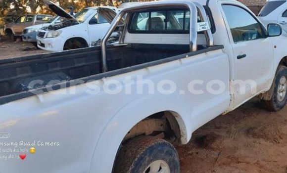 اشتري مستعمل Toyota Hilux White سيارة في Maseru في Maseru اشتري مستعمل Toyota Hilux White سيارة في Maseru في Maseru