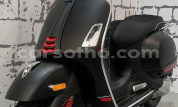 Sayi Na hannu Vespa GTS Black Motsi in Maseru a Maseru