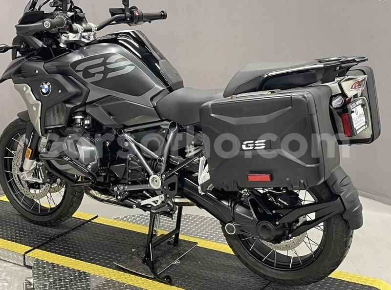 Big with watermark bmw r1200gs adventure maseru maseru 28239