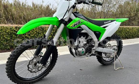 Acheter Occasion Moto Kawasaki KX Vert à Maseru, Maseru Acheter Occasion Moto Kawasaki KX Vert à Maseru, Maseru