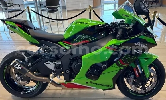 Buy Used Kawasaki Ninja ZX-10R Green Bike in Maseru in Maseru Buy Used Kawasaki Ninja ZX-10R Green Bike in Maseru in Maseru