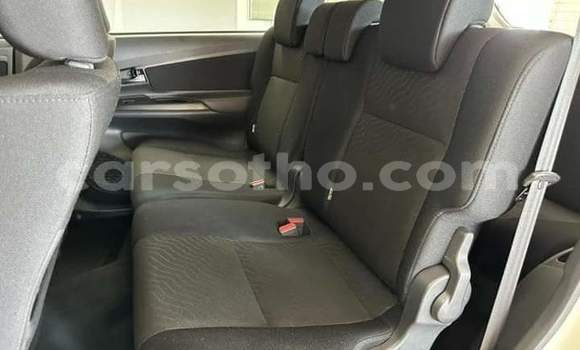 Sayi Na hannu Toyota Avanza White Mota in Maseru a Maseru Sayi Na hannu Toyota Avanza White Mota in Maseru a Maseru