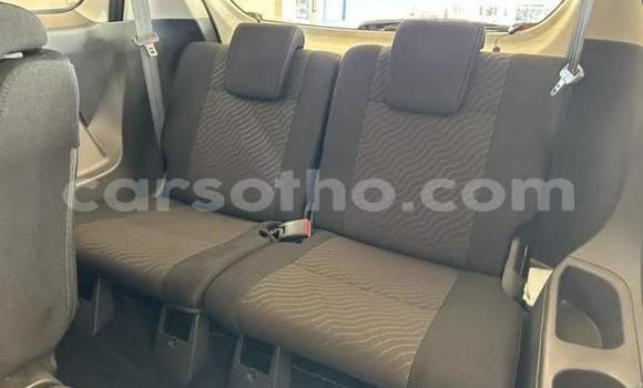 Sayi Na hannu Toyota Avanza White Mota in Maseru a Maseru Sayi Na hannu Toyota Avanza White Mota in Maseru a Maseru