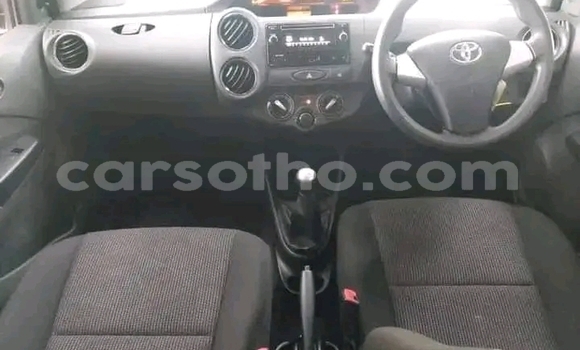 Sayi Na hannu Toyota Etios Red Mota in Maseru a Maseru Sayi Na hannu Toyota Etios Red Mota in Maseru a Maseru