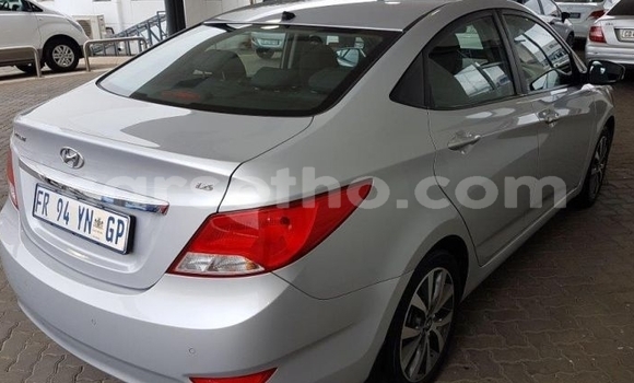 Sayi Na hannu Hyundai Accent Silver Mota in Hlotse a Leribe Sayi Na hannu Hyundai Accent Silver Mota in Hlotse a Leribe