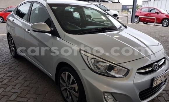 Sayi Na hannu Hyundai Accent Silver Mota in Hlotse a Leribe Sayi Na hannu Hyundai Accent Silver Mota in Hlotse a Leribe