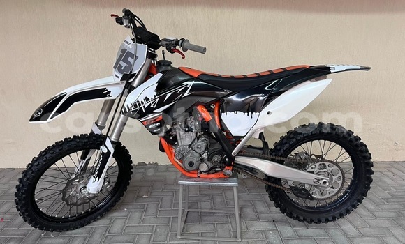 Sayi Na hannu KTM 250 Beige Motsi in Maseru a Maseru