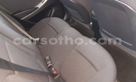 Sayi Na hannu Hyundai Accent Silver Mota in Hlotse a Leribe Sayi Na hannu Hyundai Accent Silver Mota in Hlotse a Leribe
