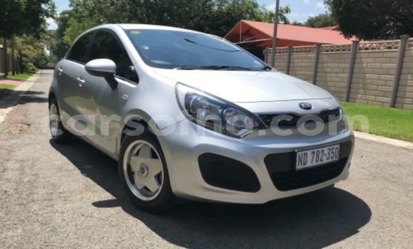 Acheter Occasion Voiture Kia Rio Gris à Import - Dubai, Maseru Acheter Occasion Voiture Kia Rio Gris à Import - Dubai, Maseru