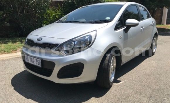 Acheter Occasion Voiture Kia Rio Gris à Import - Dubai, Maseru Acheter Occasion Voiture Kia Rio Gris à Import - Dubai, Maseru