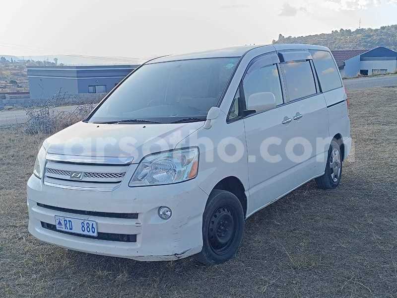 Big with watermark toyota voxy maseru import dubai 28310