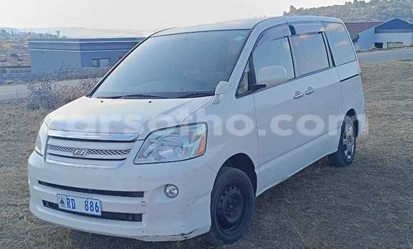 Acheter Occasion Voiture Toyota Voxy Blanc à Import - Dubai, Maseru Acheter Occasion Voiture Toyota Voxy Blanc à Import - Dubai, Maseru