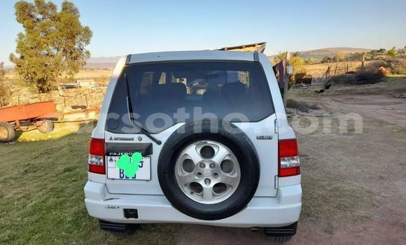 Sayi Na hannu Mitsubishi Pajero White Mota in Hlotse a Leribe Sayi Na hannu Mitsubishi Pajero White Mota in Hlotse a Leribe