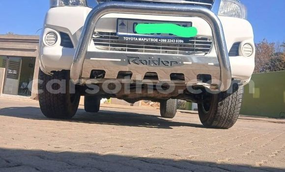 Sayi Na hannu Toyota Dolphin White Mota in Hlotse a Leribe Sayi Na hannu Toyota Dolphin White Mota in Hlotse a Leribe