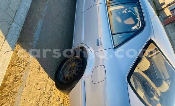 Sayi Na hannu Toyota Sai White Mota in Mafeteng a Mafeteng Sayi Na hannu Toyota Sai White Mota in Mafeteng a Mafeteng