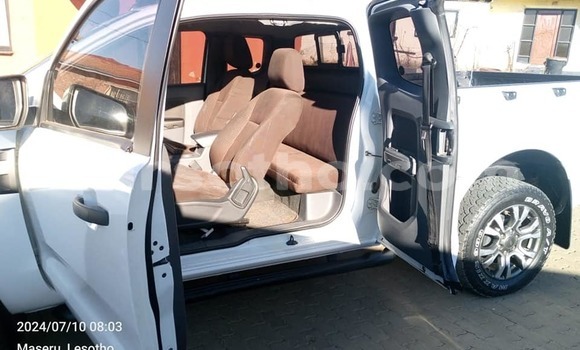 Sayi Na hannu Ford Ranger White Mota in Maputsoa a Leribe Sayi Na hannu Ford Ranger White Mota in Maputsoa a Leribe