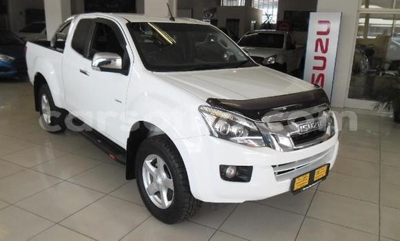 Sayi Na hannu Isuzu KB White Mota in Maseru a Maseru Sayi Na hannu Isuzu KB White Mota in Maseru a Maseru
