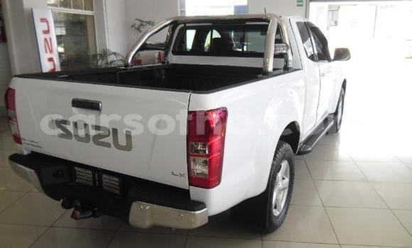 Sayi Na hannu Isuzu KB White Mota in Maseru a Maseru Sayi Na hannu Isuzu KB White Mota in Maseru a Maseru