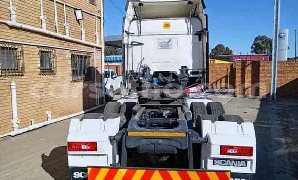اشتري مستعمل Scania R420 White شاحنة في Maseru في Maseru اشتري مستعمل Scania R420 White شاحنة في Maseru في Maseru