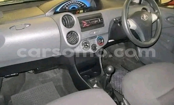 Sayi Na hannu Toyota Etios White Mota in Maseru a Maseru Sayi Na hannu Toyota Etios White Mota in Maseru a Maseru