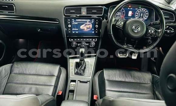 Sayi Na hannu Volkswagen Golf R White Mota in Maseru a Maseru Sayi Na hannu Volkswagen Golf R White Mota in Maseru a Maseru