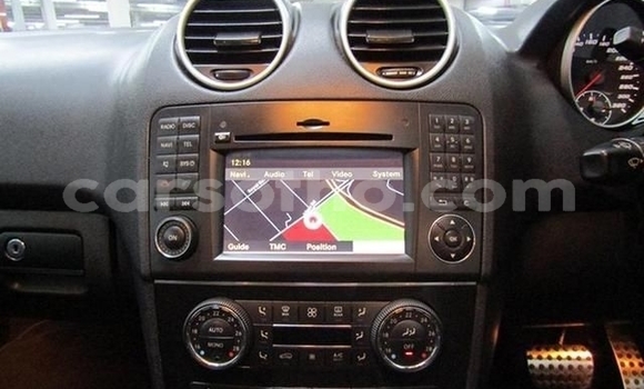 Acheter Occasion Voiture Mercedes-Benz ML–Class Blanc à Hlotse, Leribe Acheter Occasion Voiture Mercedes-Benz ML–Class Blanc à Hlotse, Leribe