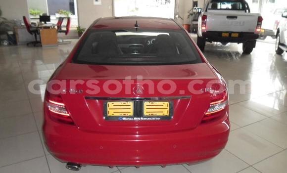 Sayi Na hannu Mercedes-Benz C–Class Red Mota in Maseru a Maseru Sayi Na hannu Mercedes-Benz C–Class Red Mota in Maseru a Maseru