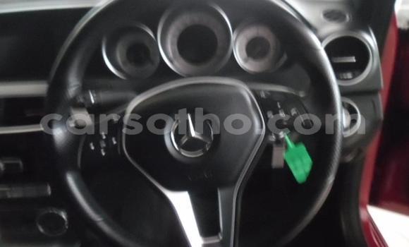 Sayi Na hannu Mercedes-Benz C–Class Red Mota in Maseru a Maseru Sayi Na hannu Mercedes-Benz C–Class Red Mota in Maseru a Maseru