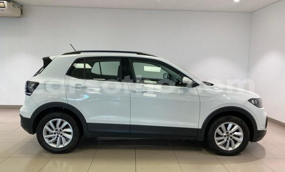Buy Used Volkswagen Tiguan White Car in Butha Buthe in Butha-Buthe Buy Used Volkswagen Tiguan White Car in Butha Buthe in Butha-Buthe