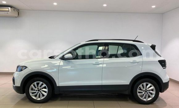 Buy Used Volkswagen Tiguan White Car in Butha Buthe in Butha-Buthe Buy Used Volkswagen Tiguan White Car in Butha Buthe in Butha-Buthe